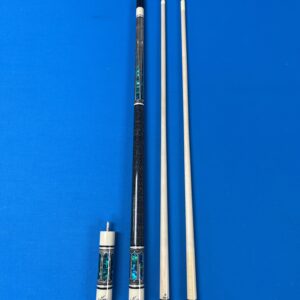 Used 2020 Meucci Cue – Includes 2 Shafts & Extension (Value $1,700 + Extras) – Only $1,300